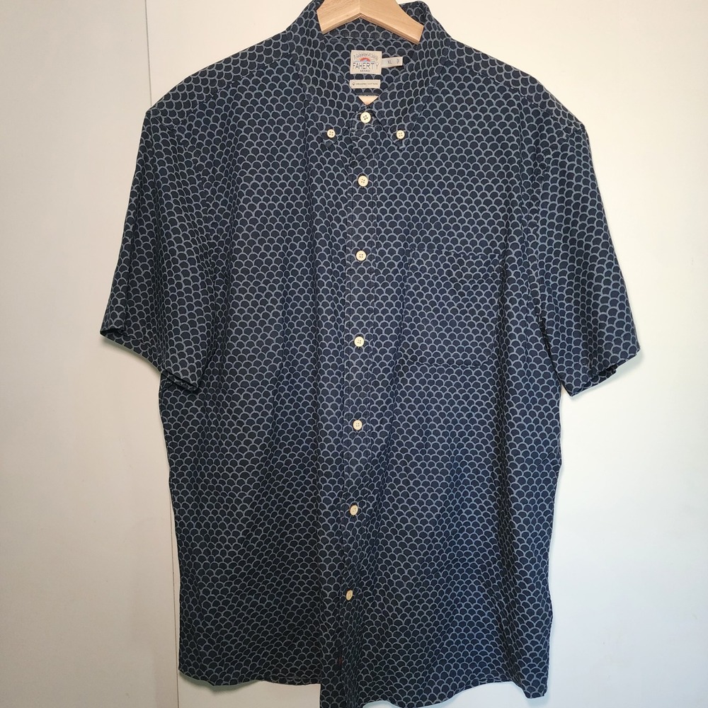 Faherty Short Sleeve Shirt Mens XL Blue Excellent Indigo Wave Organic Cotton